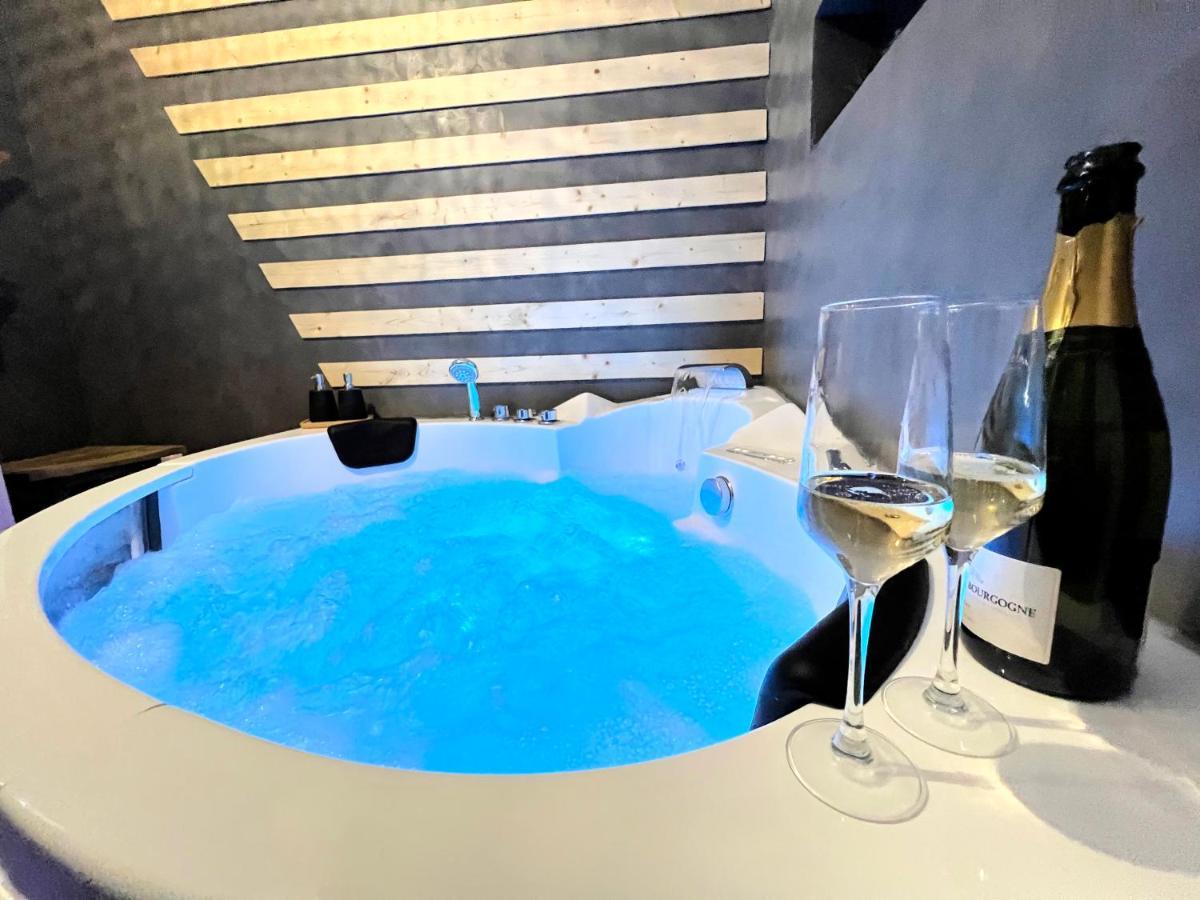 Cosy Avec Jacuzzi Classe 3 Etoiles Ferienhaus Poncin